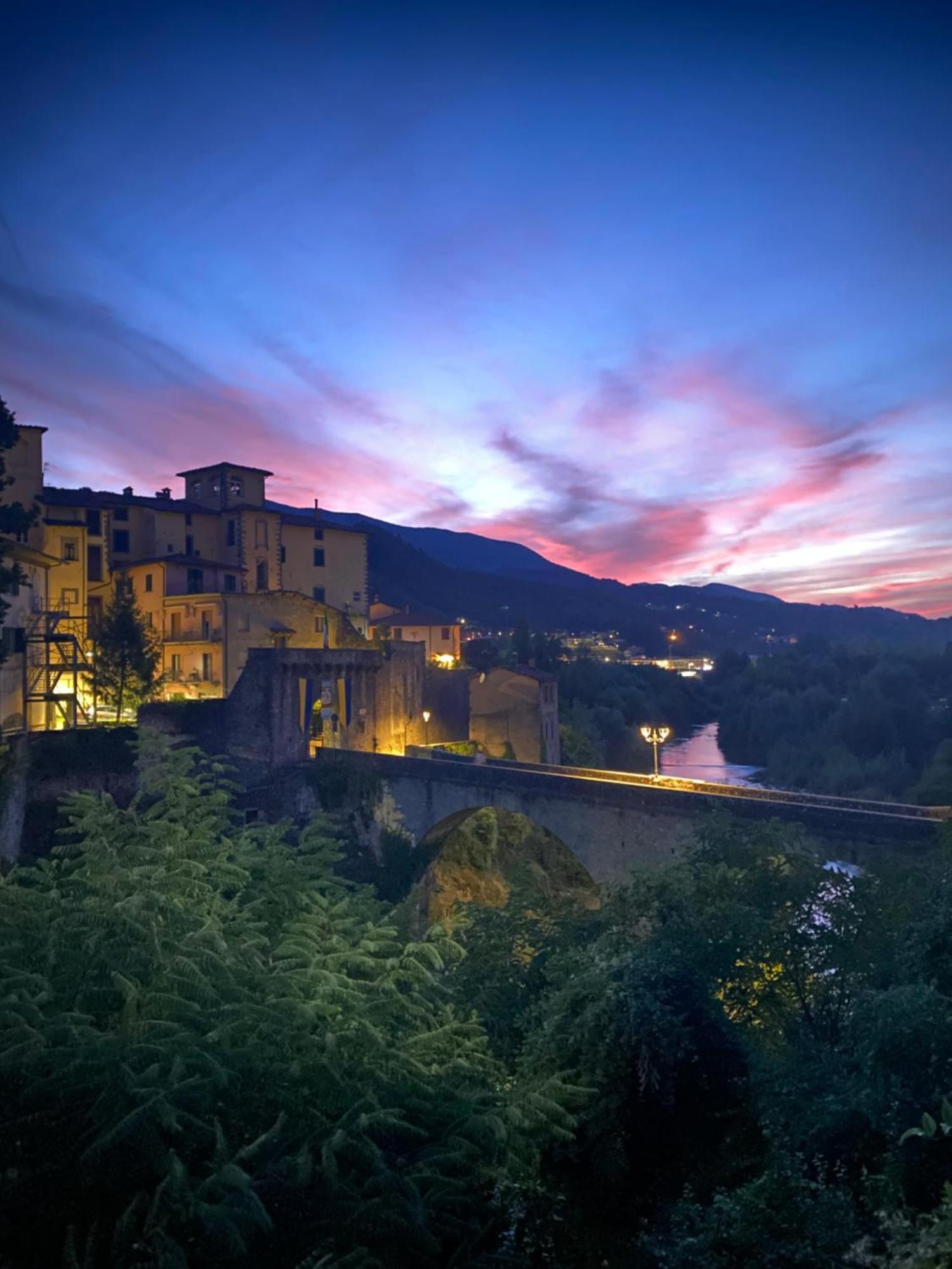 Cottage House Il Palazzetto كاستيلنيوفو دي غارفانيانا المظهر الخارجي الصورة